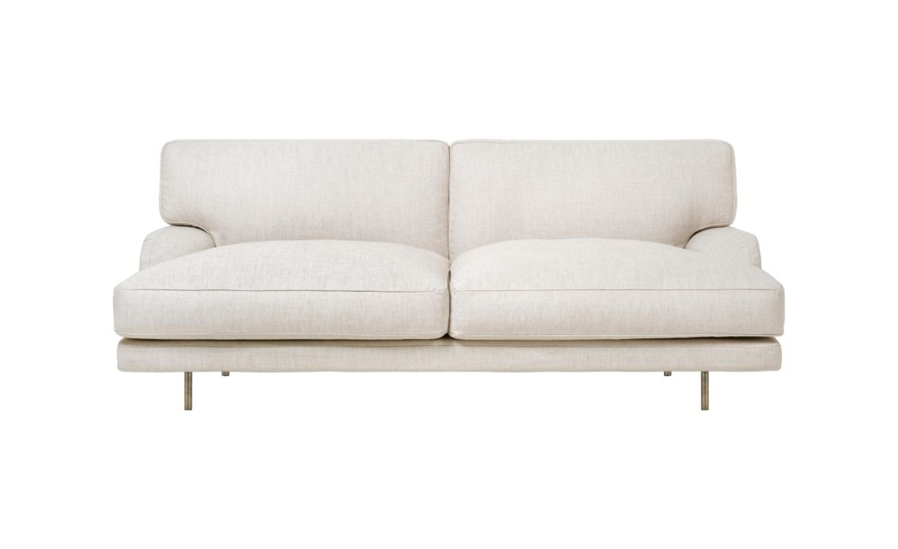 The Flaneur Sofa by Danish-Italian duo GamFratesi is given a modern expression from its archetypical inspiration of the traidtional roll arm chair. It is indisputably comfortably, while maintaining the precise silhouettes of a Scandinavian design. The sofa is emphasized by immaculate 3mm piping around the seats that gives it its minimal yet holistic look.