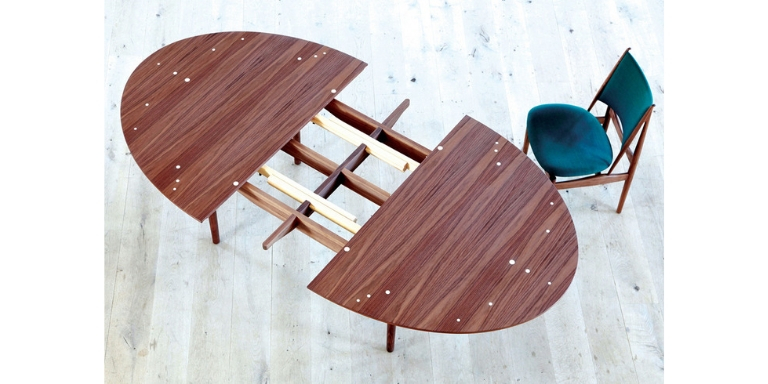 Finn Juhl oval extendable dining table 