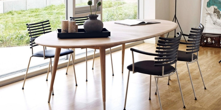 Naver oval extendable dining table