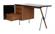 Gubi-62-Grossman-Workspace-Office-Desk-2
