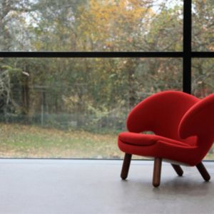 House of Finn Juhl Pelican Lounge Chair in red