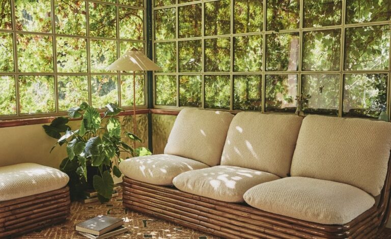 Skovby SM116, 142cm extends to 182cm - danish design co singapore